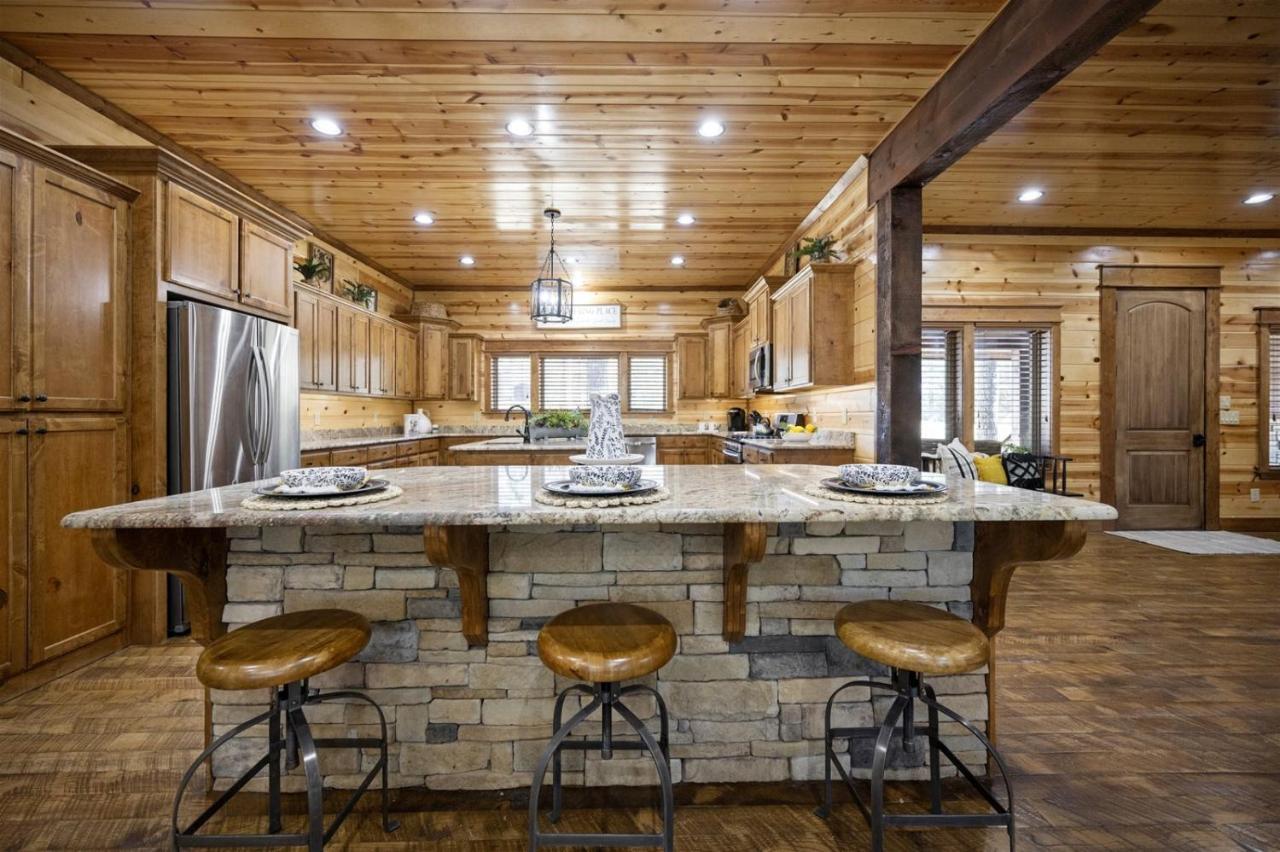 Grand Getaway Villa Broken Bow Exterior photo